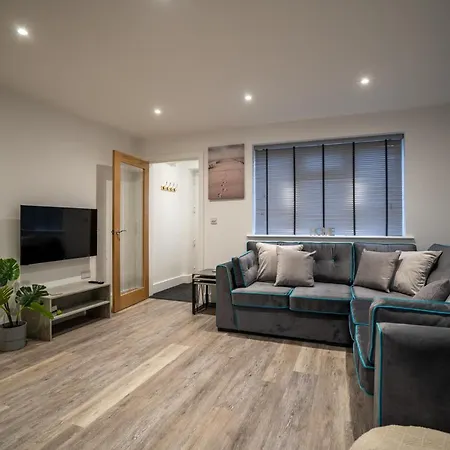Mill Road Ground Floor Apartment Crawley  Exterior photo