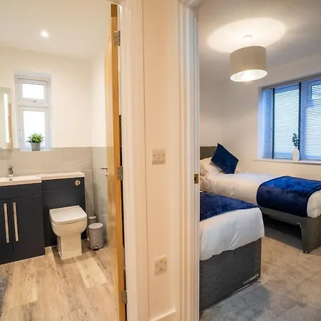 Mill Road Ground Floor Apartment Crawley  Exterior photo