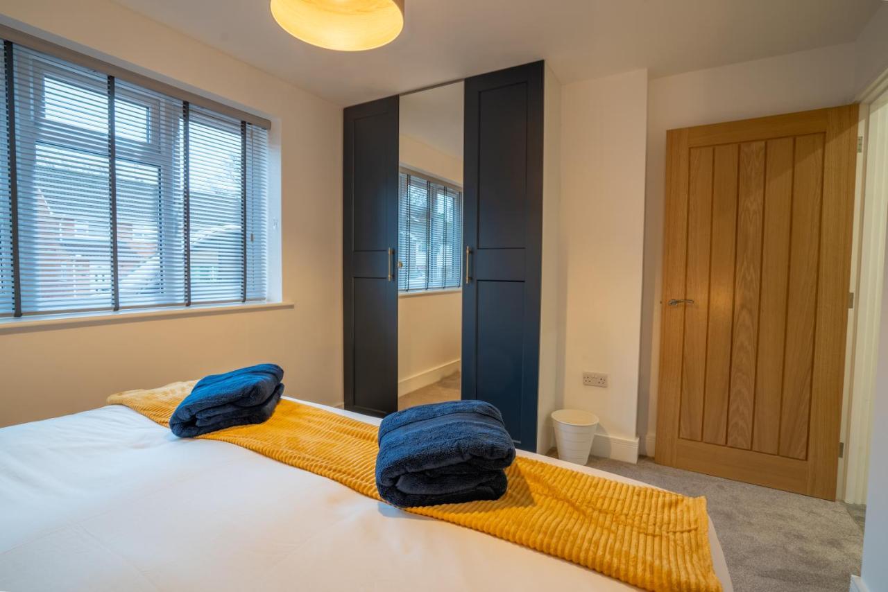 Mill Road Ground Floor Holiday home Crawley (West Sussex)